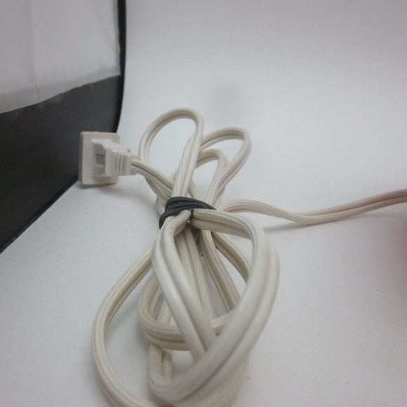 RCA Chipper and Nipper alarm clock/AM FM radio - Picture 3 of 9